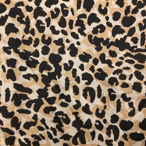 STYLISH 4X ANIMAL PRINT TOP SIZE (26W-28W) - Picture 3 of 6